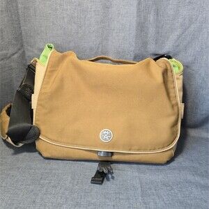 Crumpler Seven Million Dollar Home Camera Shoulder Bag Padded Green Military Y2K